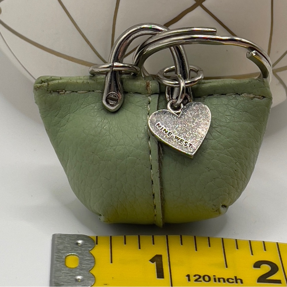 Vintage Nine West Mini Leather Purse Bag Charm Keychain Sage Green Heart Tag Y2K - Picture 3 of 9